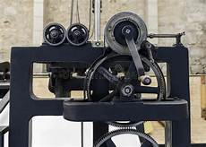 Facade Cleaning Mechanisms